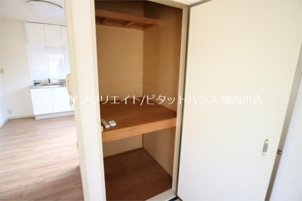 サンハイツ学園前 収納