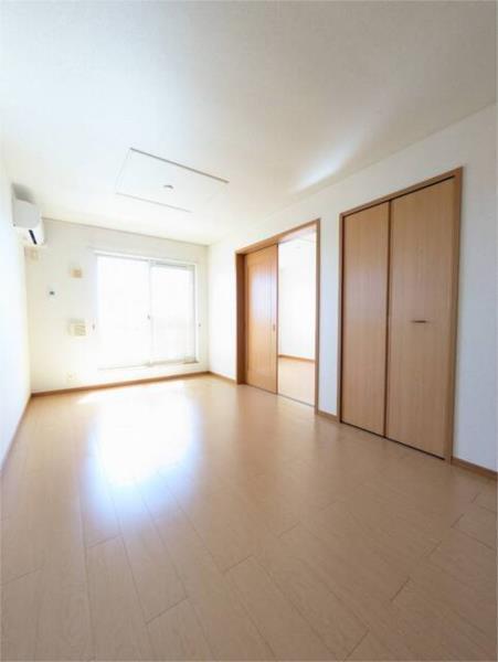 クラッセ弐番館 リビング
