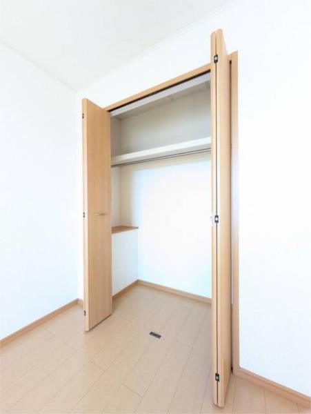 クラッセ弐番館 収納