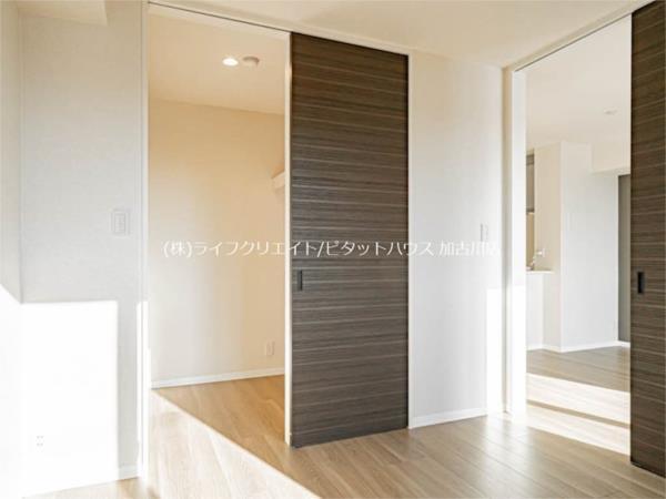 カーサグラス　エステ 収納