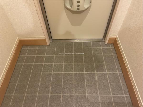パストラル小野 玄関