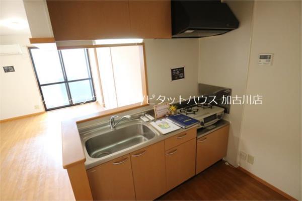 加東市上中アパート キッチン