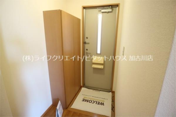 加東市上中アパート 玄関