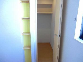 プロムナード弐番館 収納