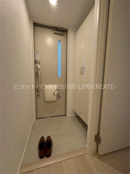 リバーサイドK 玄関