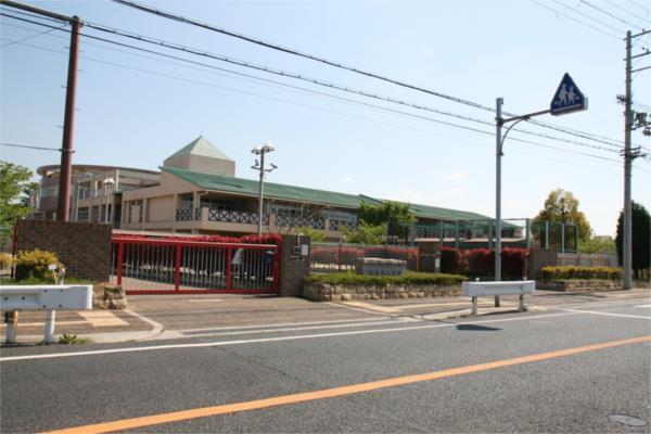 加古川市立別府西小学校：602m