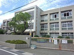 加古川市立東神吉小学校：493m