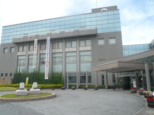 稲美町役場：1056m