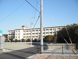 播磨町立播磨南中学校：1965m