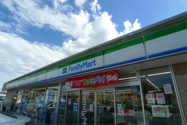 ﾌｧﾐﾘｰﾏｰﾄ 加古川稲屋店：785m