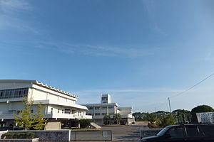 稲美町立稲美中学校：1702m