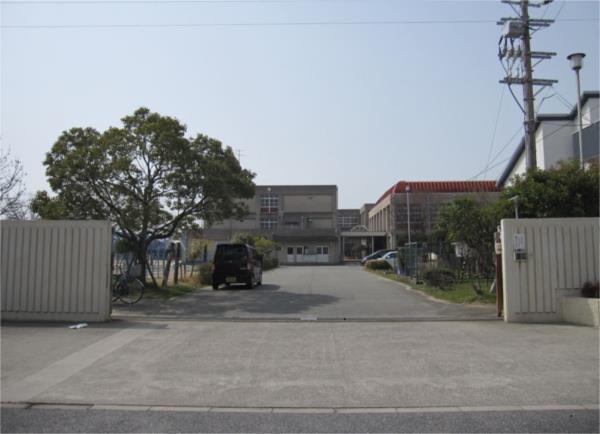 若宮小学校：521m