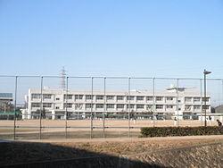 播磨町立播磨中学校：1592m