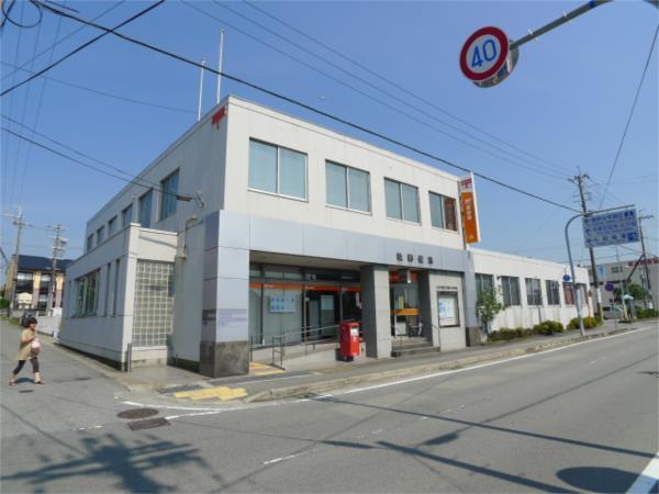 社郵便局：764m