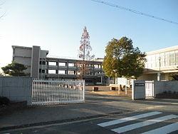 三木市立三木小学校：1027m