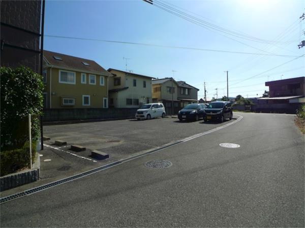 ハイツウィンディア 駐車場