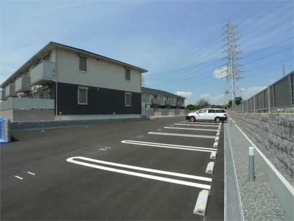 モアナ　B棟 駐車場
