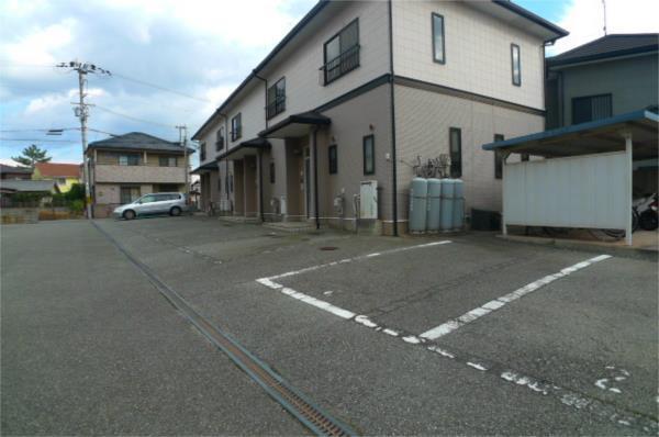 グリーンハイツ　Ａ棟 駐車場