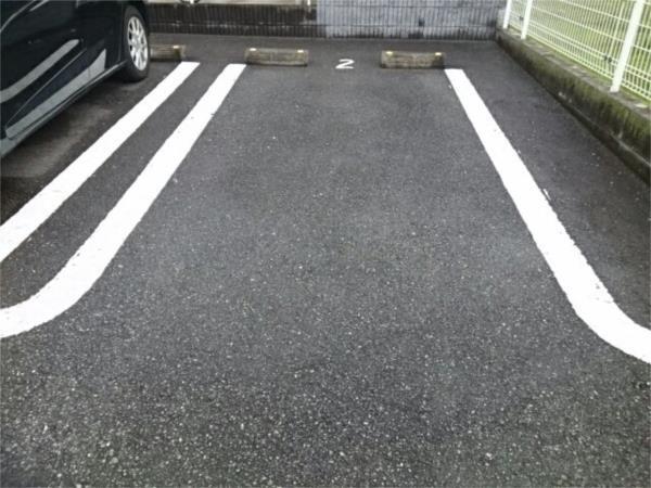 グレイスガーデン 駐車場