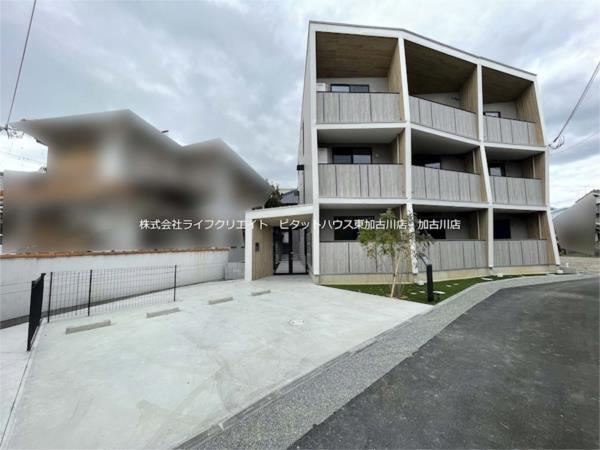 ブロンテ東加古川 駐車場