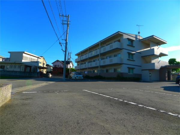 ハイツセーヌ 駐車場