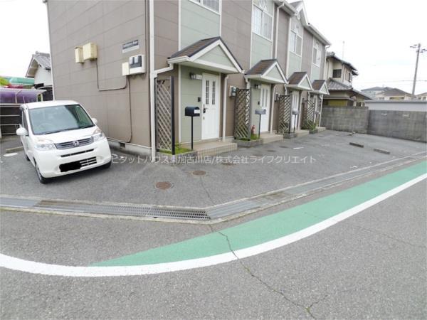 パディントンズハウス（102） 駐車場