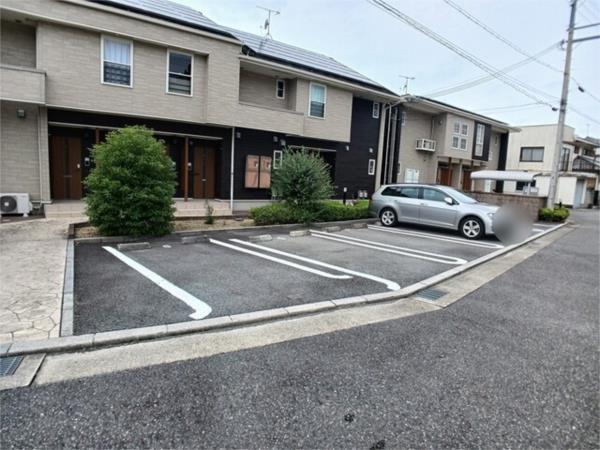 ブライトメアリーII 駐車場