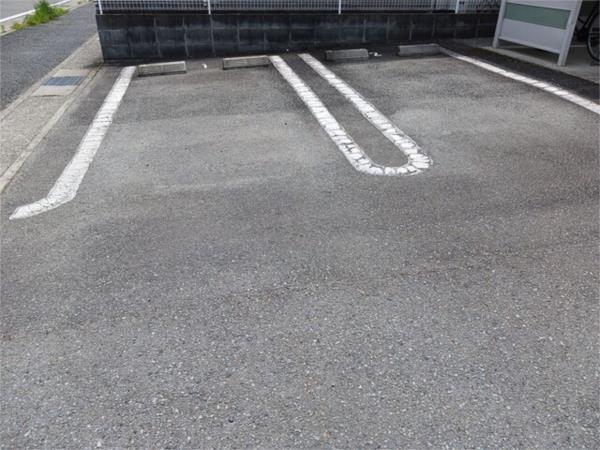 メゾン・オーブI 駐車場