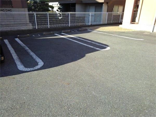 ピーチテラス 駐車場