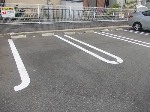 グランペール古賀III　Ｂ 駐車場