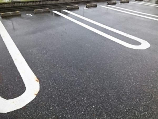 サン・フィオーレ大島II 駐車場