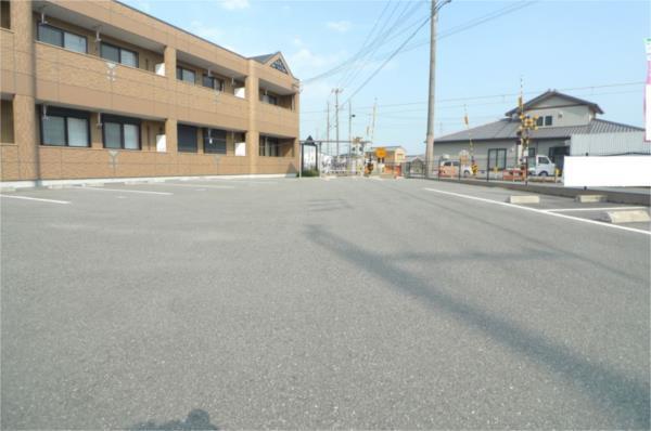 フェイバリット（101） 駐車場