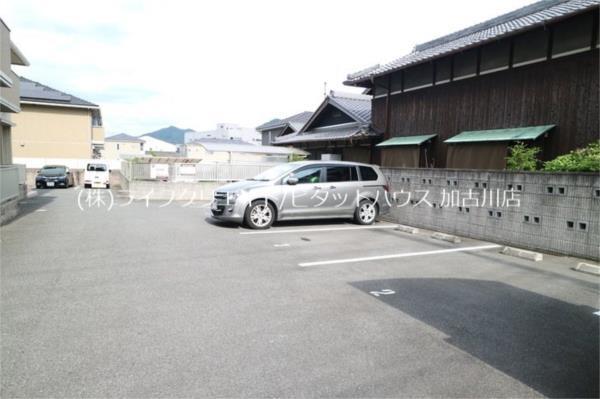 リシェスコート 駐車場