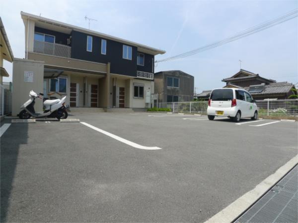 ヴェリタ　クオーレ 駐車場