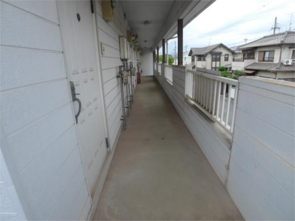 ネオハイツ一色 エントランス