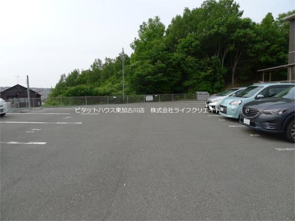 DヴェルジェIII 駐車場