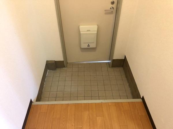 佃コーポＩ（101） 玄関
