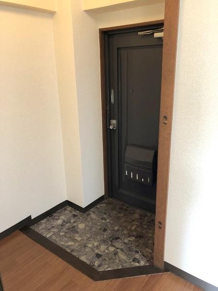メゾンド後三条（305） 玄関
