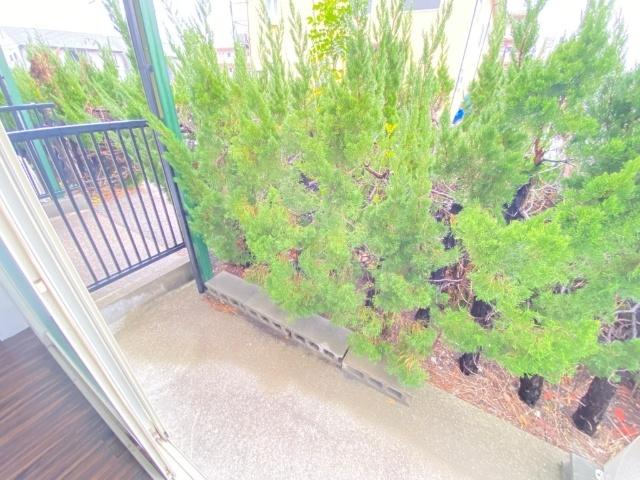 レジデンス北川（103） 庭