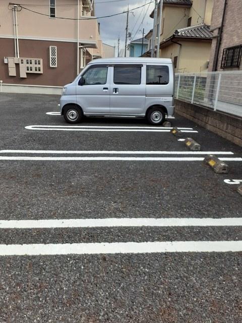 エクセランクール（202） 駐車場