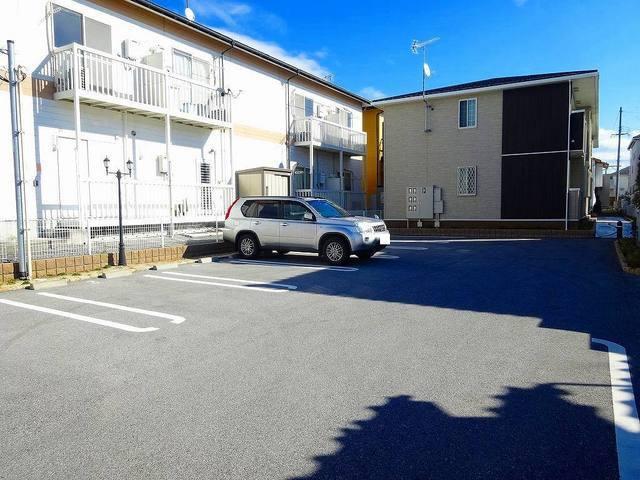 マコモ・セーリオ（102） 駐車場