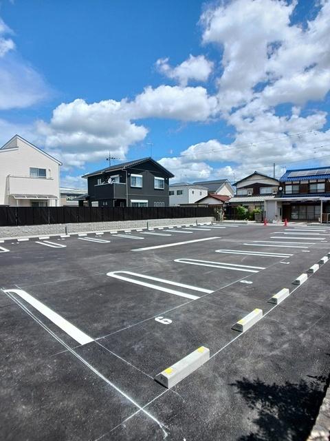 ウィズ・テール南彦根１号館（101） 駐車場