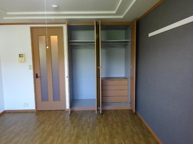 マコズ・アベニュー 部屋画像