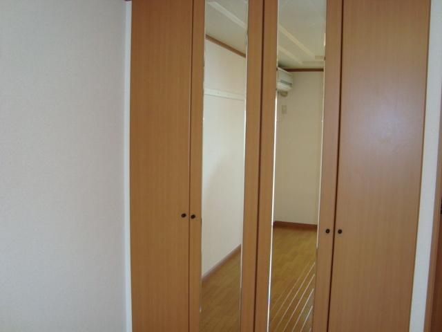 マコズ・アベニュー 部屋画像