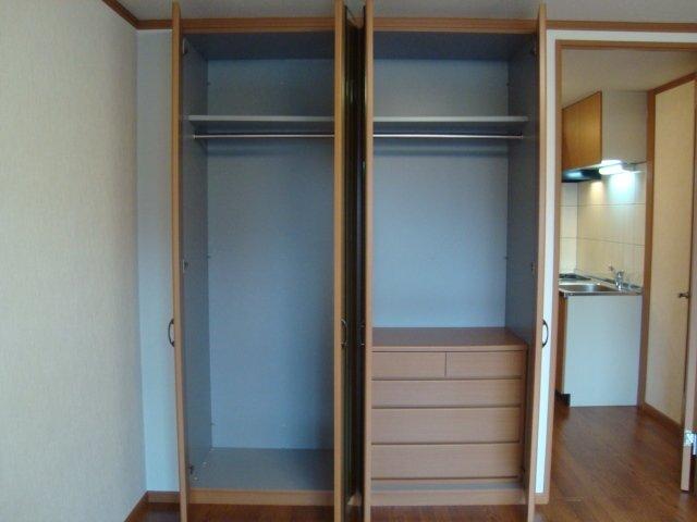マコズ・アベニュー 部屋画像
