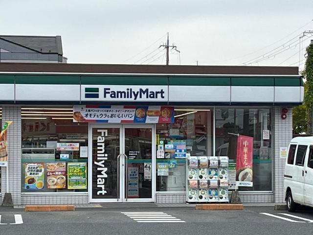 ファミリーマート彦根西今店：467m