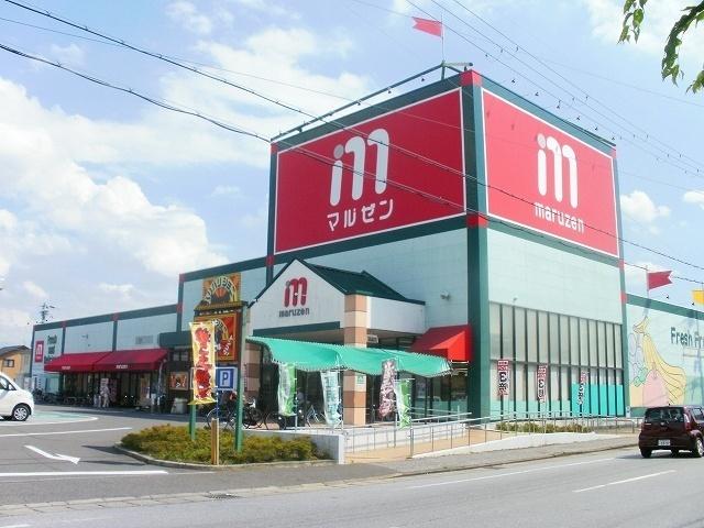 丸善彦根店：672m