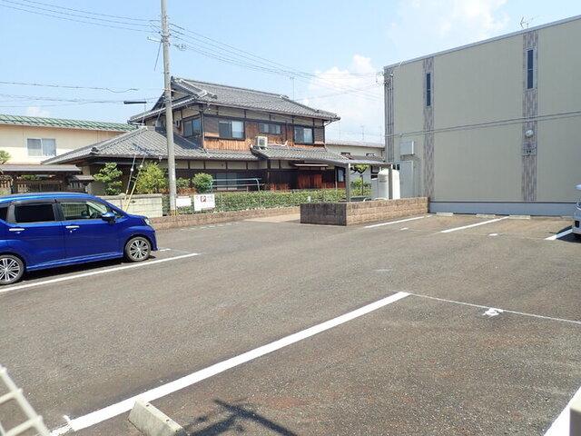 トリパーノ伊藤（102） 駐車場