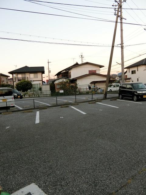 レークハイツ伊庭　Ⅱ（207） 駐車場