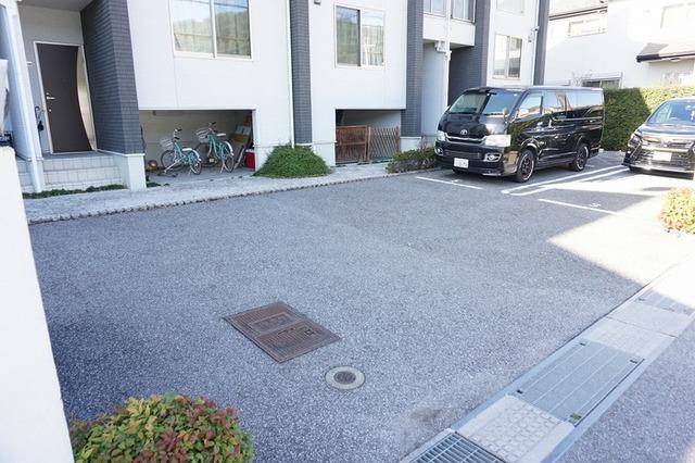 ソフィア・レジデンス（S-01） 駐車場